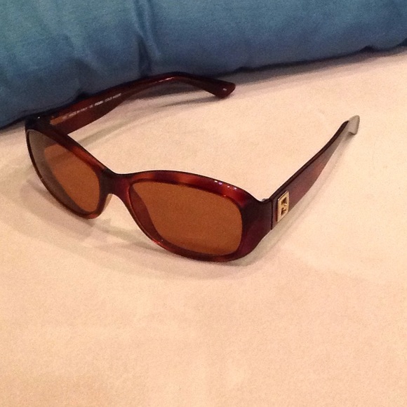Fendi Accessories - Fendi tortoise shell sunglasses; brown tint lenses